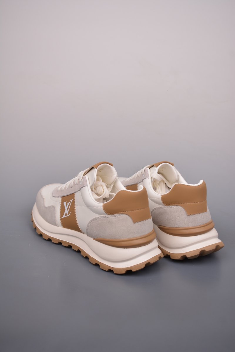 Louis Vuitton Trainer Sneaker Low 3D view