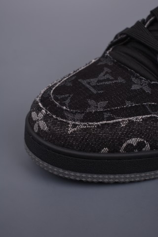 Louis Vuitton Trainer Sneaker Low LV view 6
