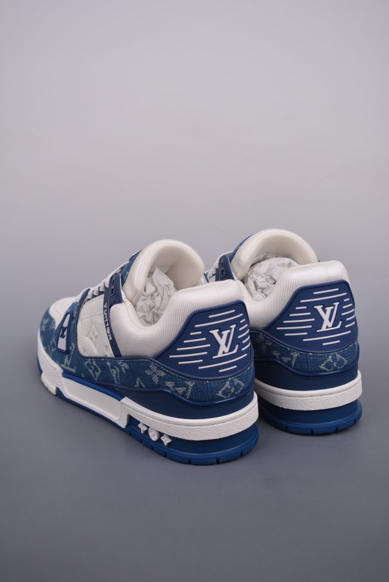 Louis Vuitton Trainer Sneaker Low LV view