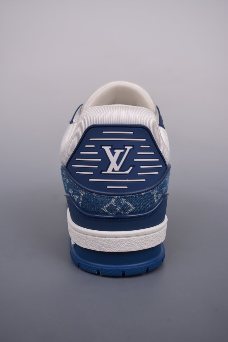 Louis Vuitton Trainer Sneaker Low LV view