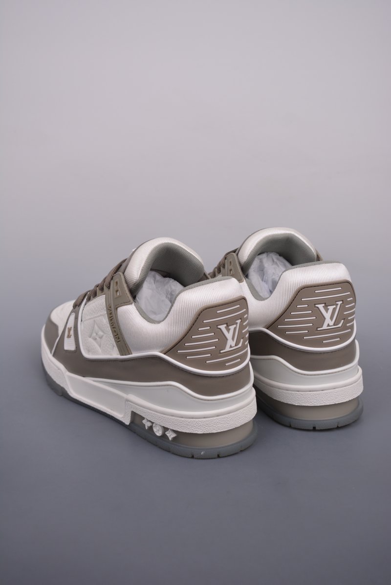 Louis Vuitton Trainer Sneaker Low LV view