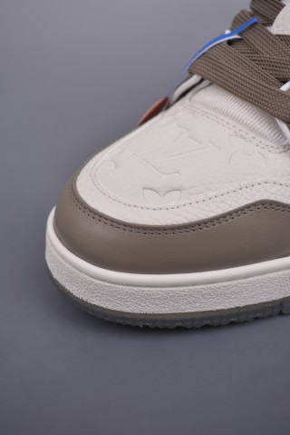 Louis Vuitton Trainer Sneaker Low LV view 24