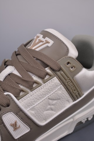 Louis Vuitton Trainer Sneaker Low LV view 25
