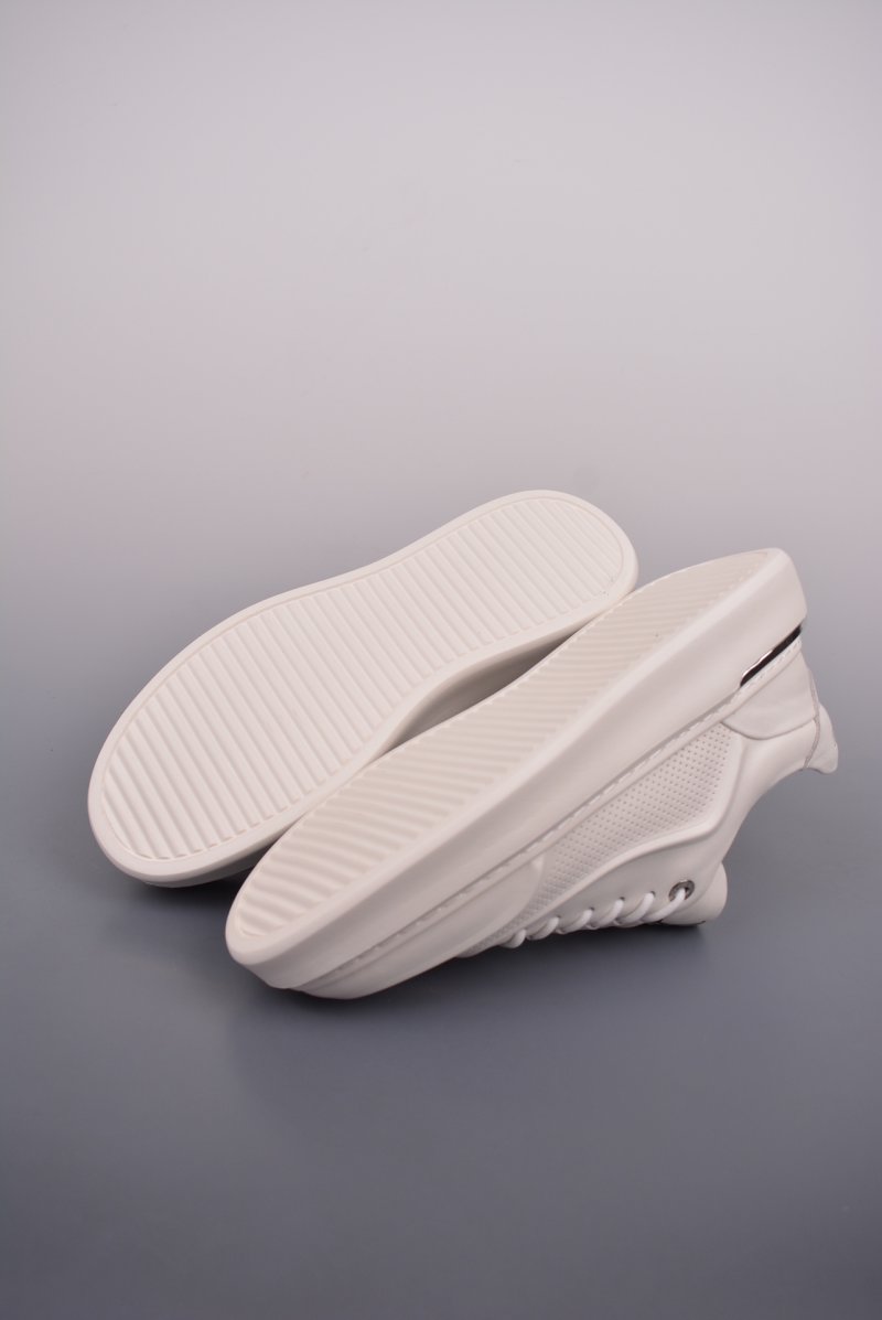 Louis Vuitton Trainer Sneaker 23SS view