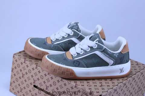 Louis Vuitton Tilted view 6