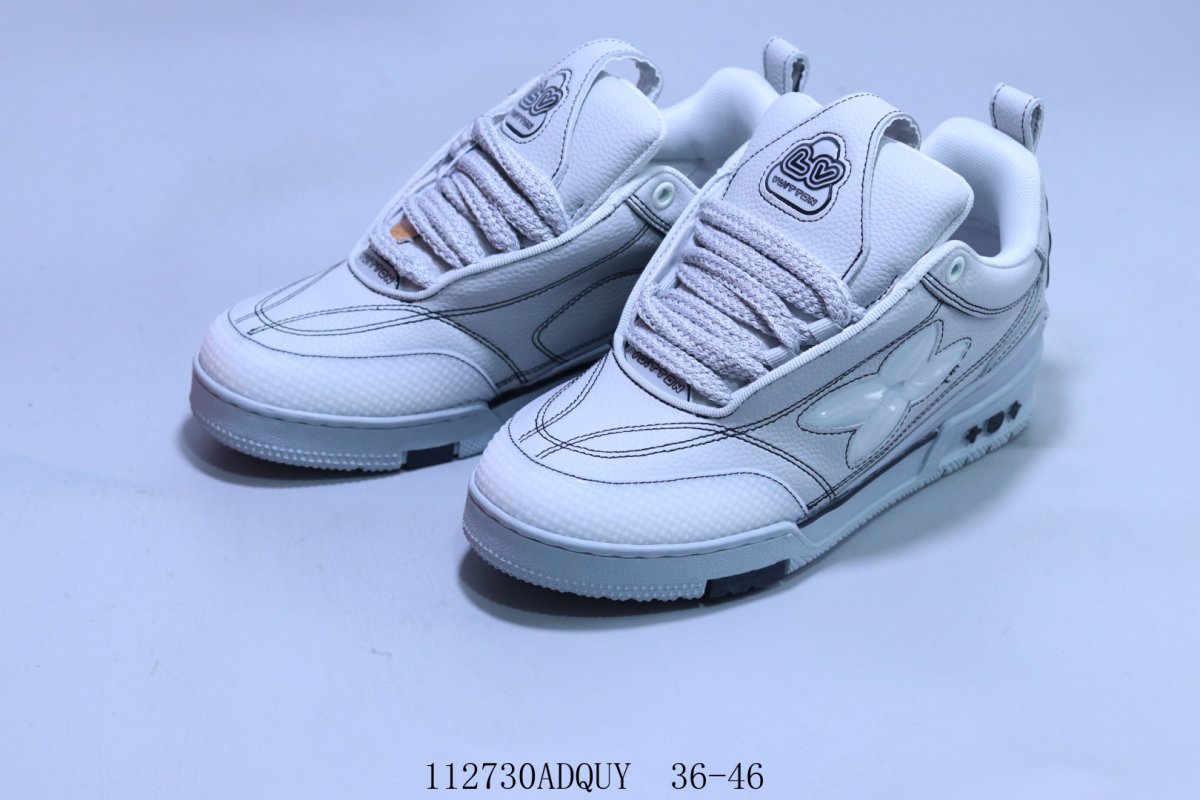Louis Vuitton Trainer Sneaker Low view