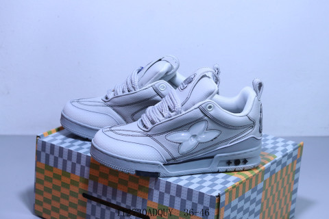 Louis Vuitton Trainer Sneaker Low view 15