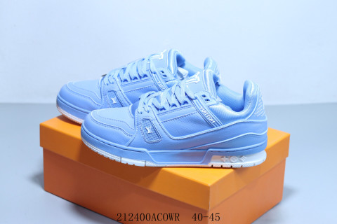 Louis Vuitton Trainer Sneaker Low view 3