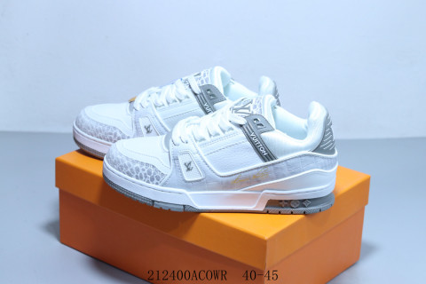 Louis Vuitton Trainer Sneaker Low view 4