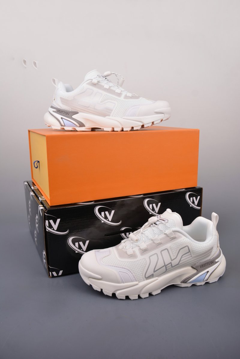 Louis Vuitton LV Runner Tactic view