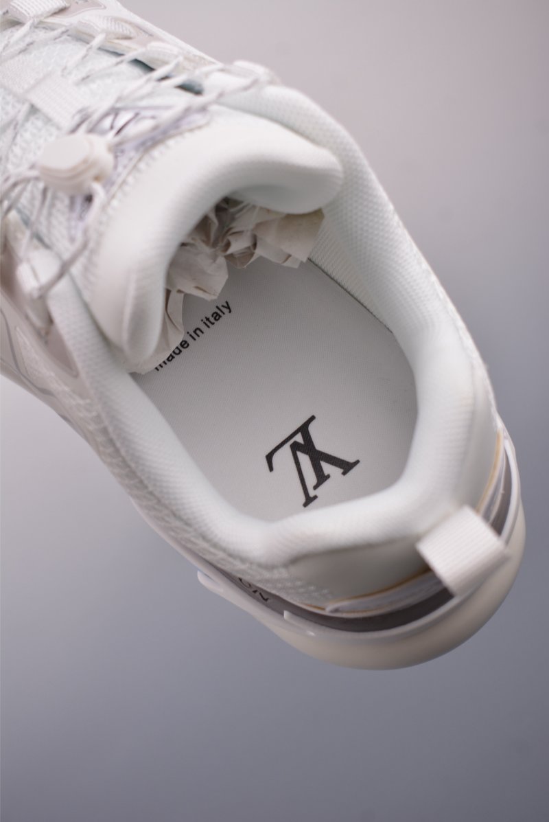 Louis Vuitton LV Runner Tactic view