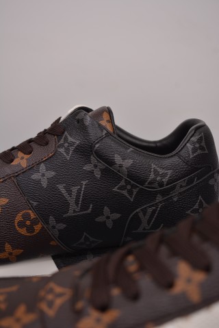 Louis Vuitton LV Trainer Sneaker Run Away 'Black / White / Grey / Brown' view 8