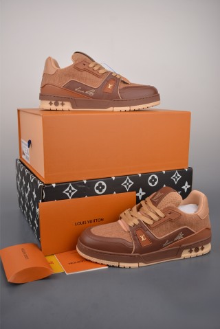 Louis Vuitton LV Trainer view 5
