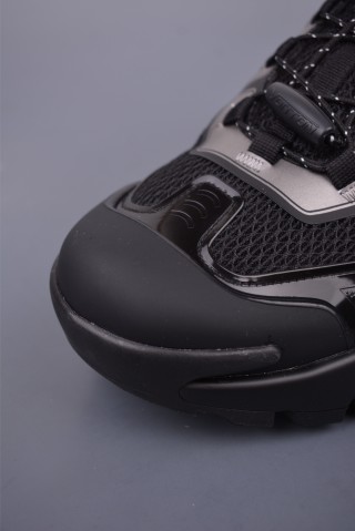 Louis Vuitton Runner Tatic view 6