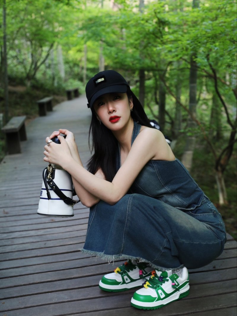 Louis Vuitton Trainer Maxi view