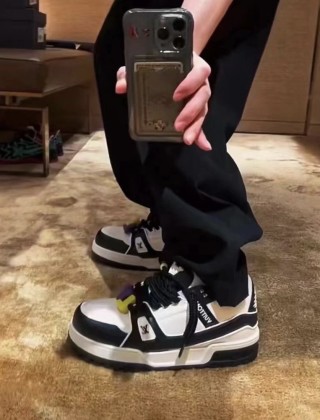 Louis Vuitton Trainer Maxi view 4