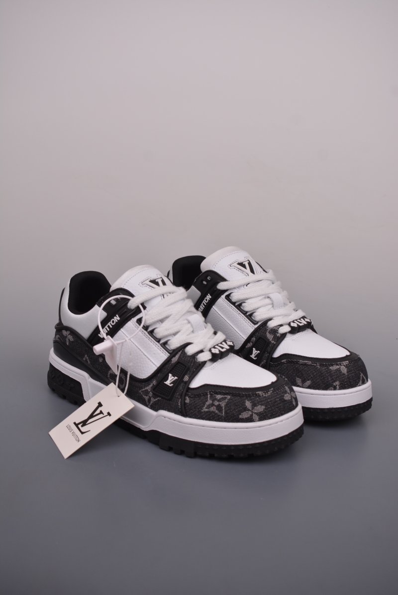 Louis Vuitton Trainer Maxi view