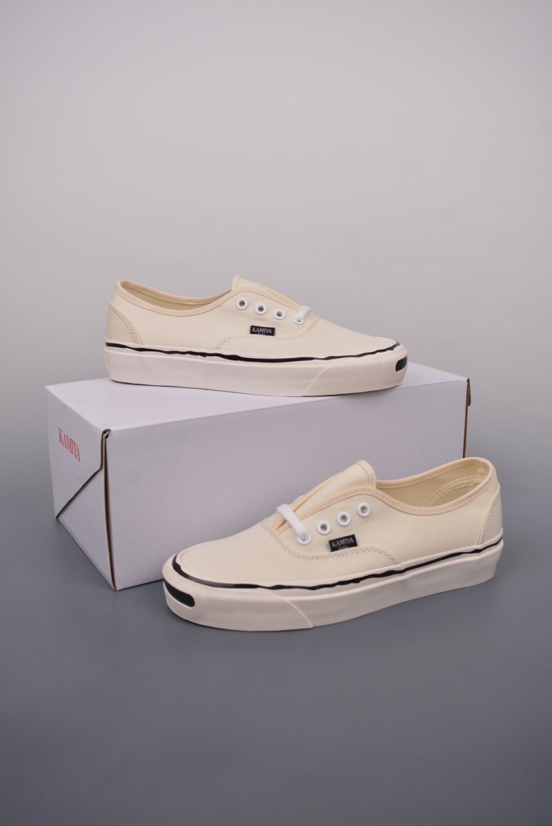 MMY Kamiya Vulcanize Sneaker view