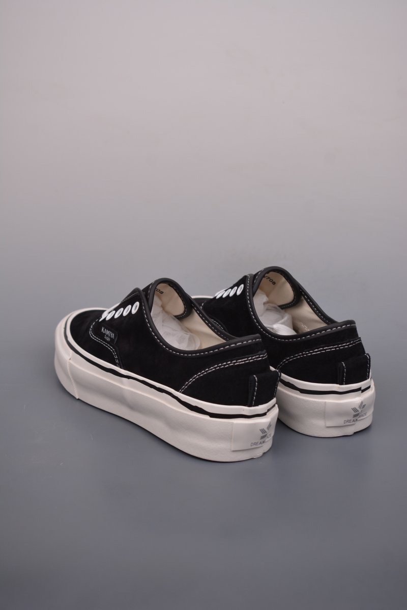 MMY Madness x Mihara Yasuhiro Vulcanize Sneaker 'Black' view
