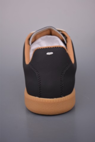 Maison Margiela Replica 'Black' view 4