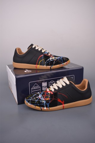 Maison Margiela Replica 'Black' view 5