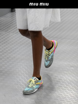 Miu Miu Bellalily view 3