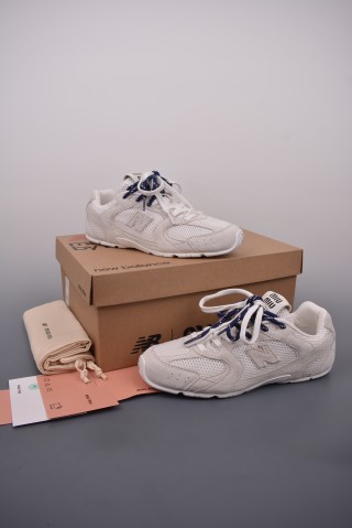 Miu Miu x New Balance 530 view 5