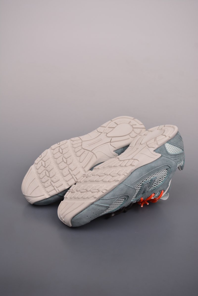 Miu Miu x New Balance 530 view