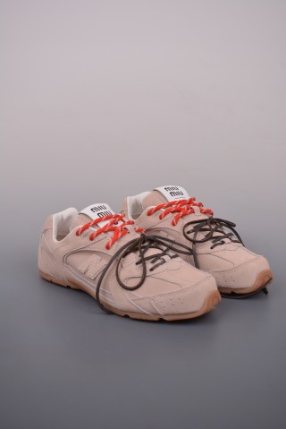 Miu Miu x New Balance 530 view 19