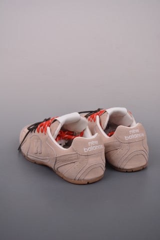 Miu Miu x New Balance 530 view 20