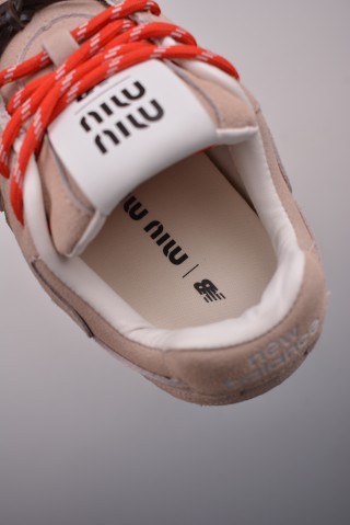 Miu Miu x New Balance 530 view 27