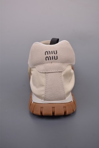 Miu Miu Tyre 'Spring / Summer' view 4