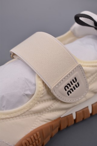 Miu Miu Tyre 'Spring / Summer' view 7