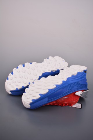Raf Simons Response Trail view 3