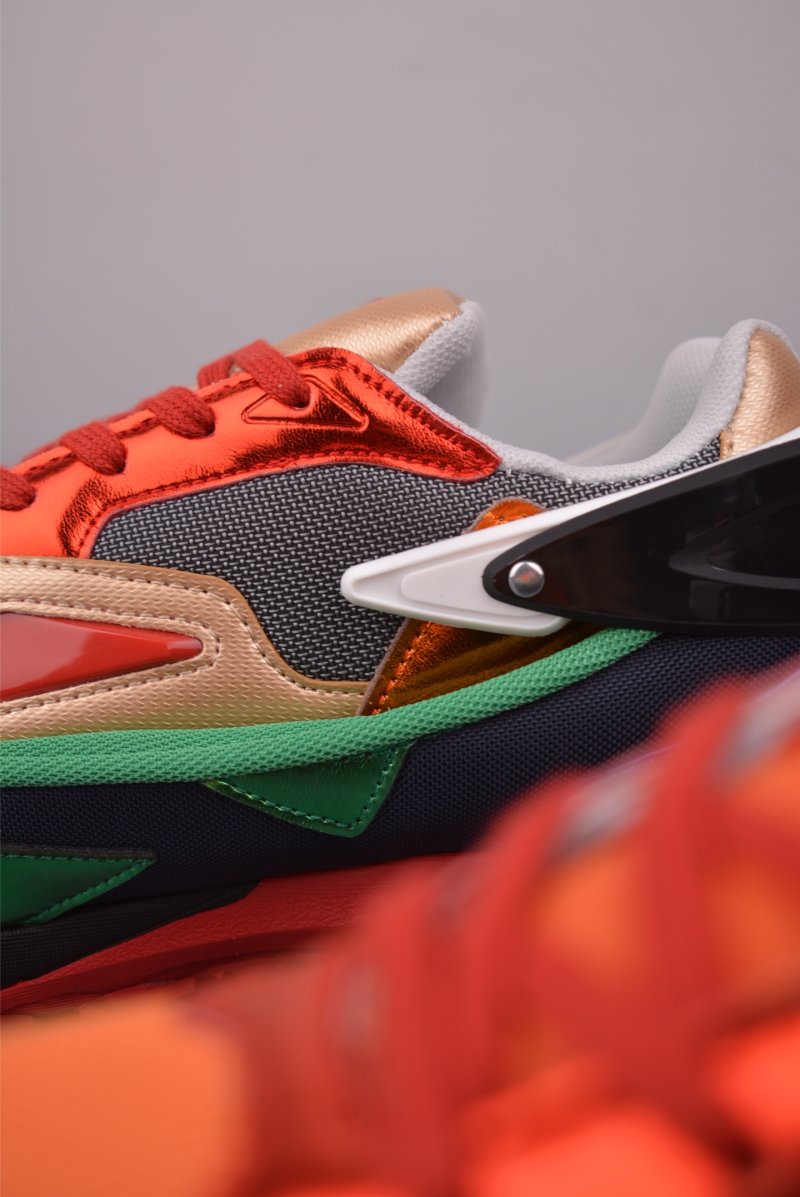 Raf Simons Response Trail view