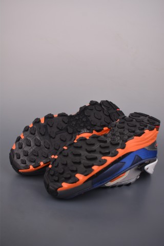 Raf Simons Response Trail view 3