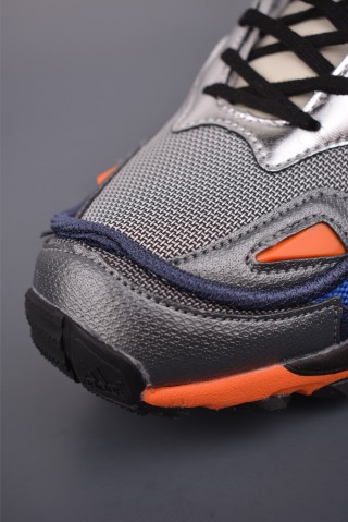 Raf Simons Response Trail view 6