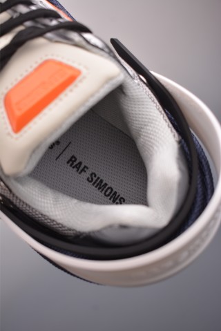 Raf Simons Response Trail view 9
