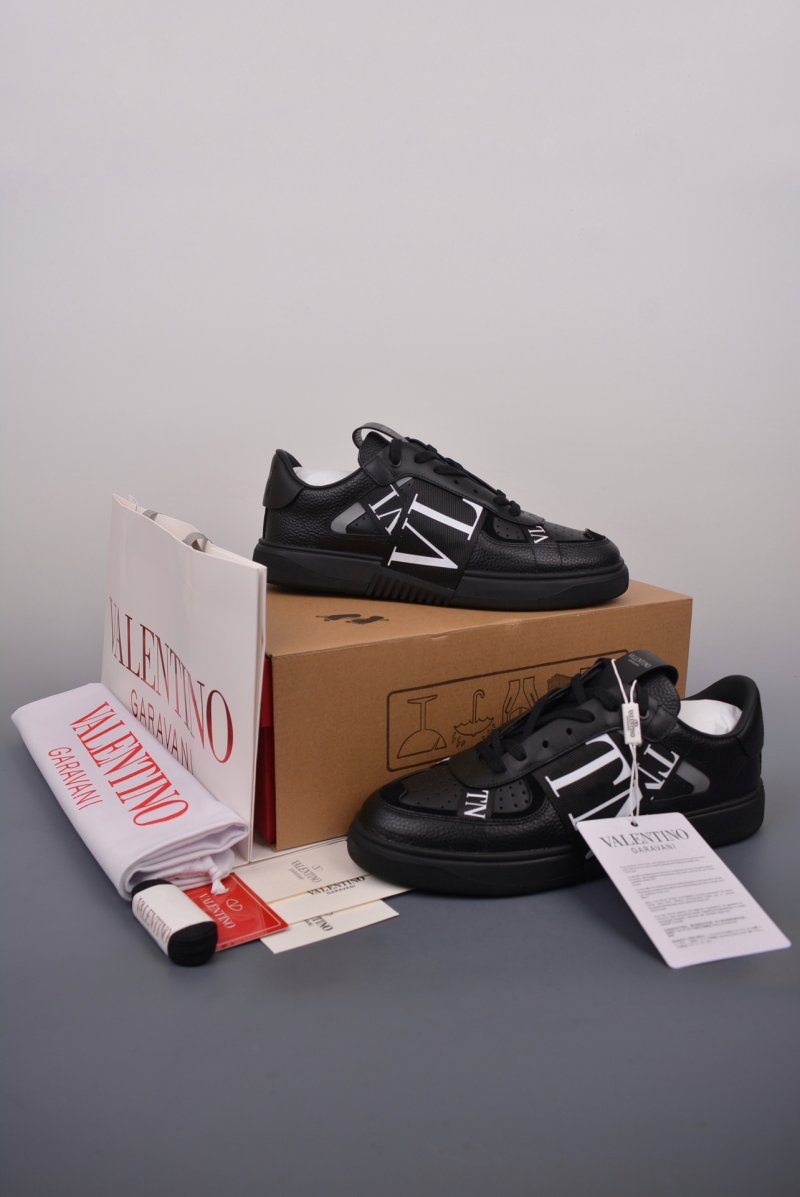 Valentino Garavani VL7N Low Sneaker 'White' view