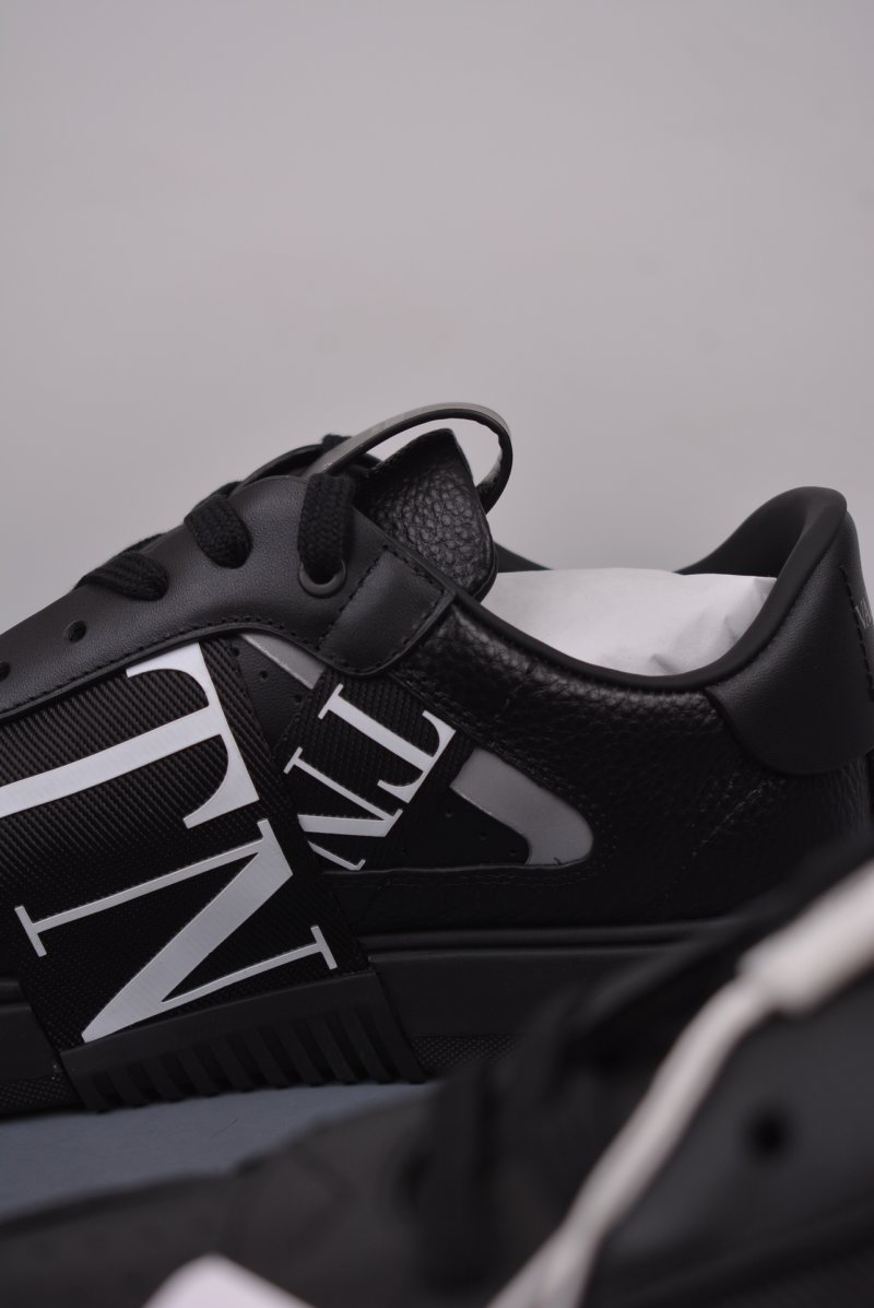Valentino Garavani VL7N Low Sneaker 'White' view