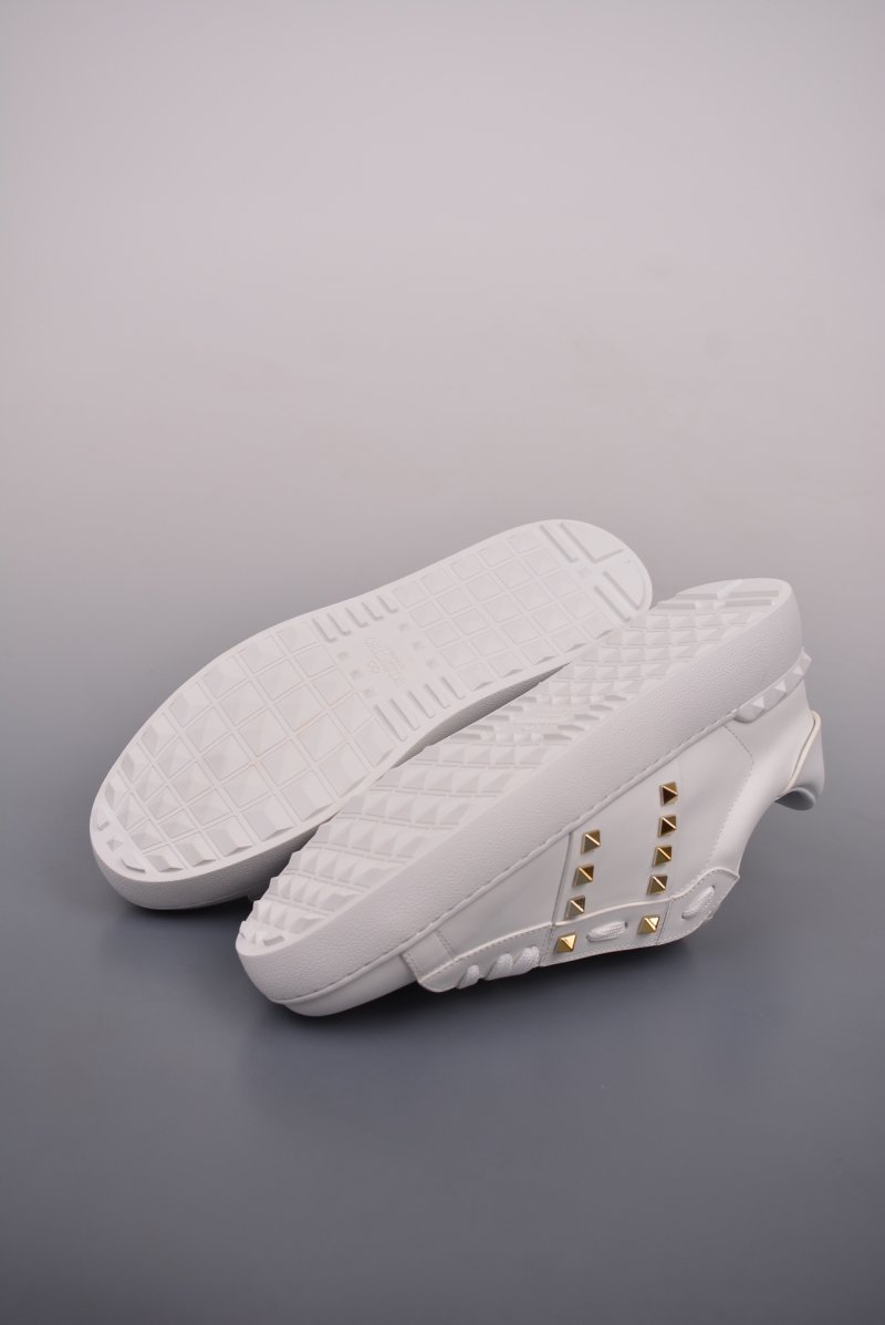 Valentino Rockstud Untitled Low Sneaker 'White / Gold' view