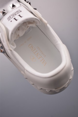 Valentino Rockstud Untitled Low Sneaker 'White / Gold' view 9