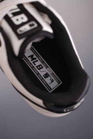 MLB Chunky 'Red' view 9