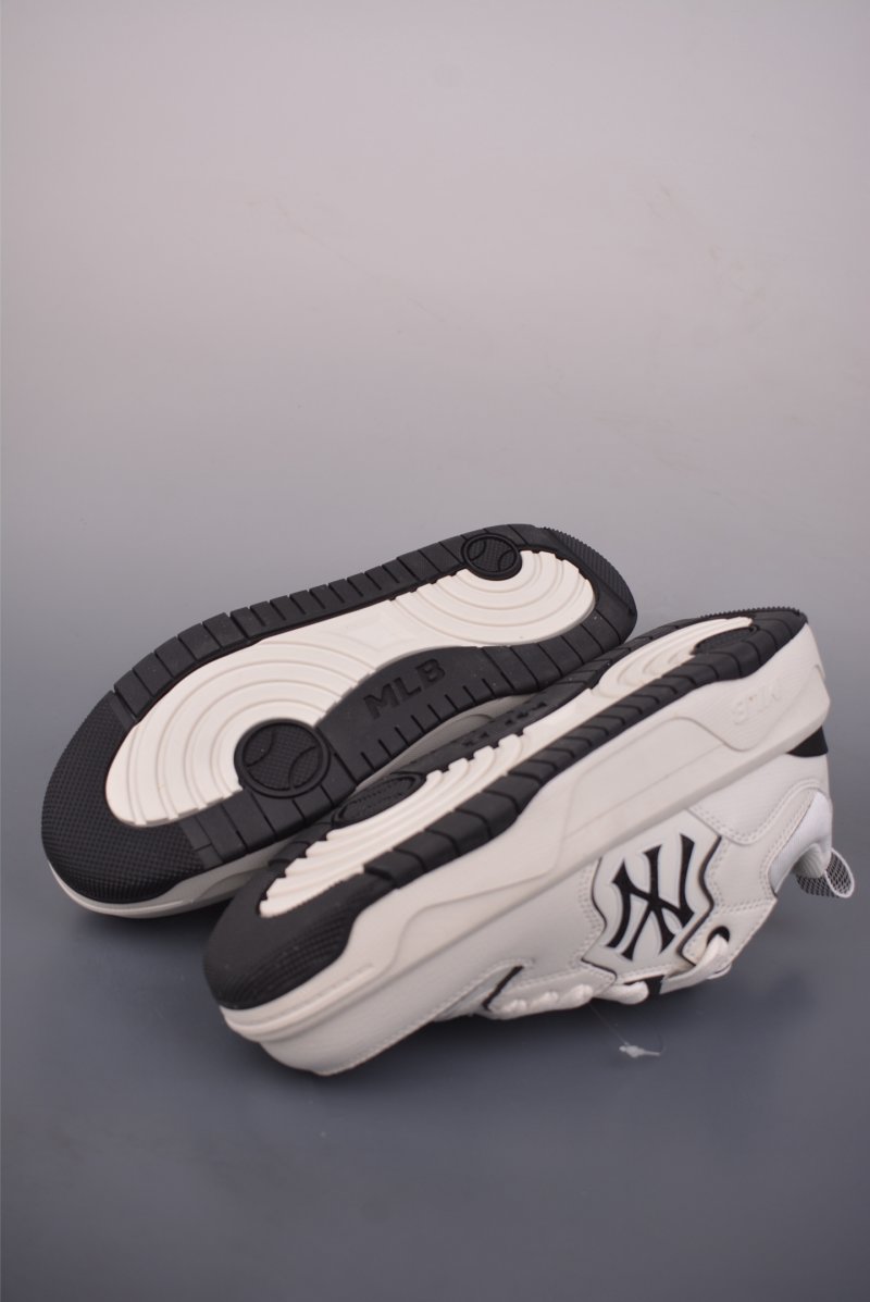 MLB Chunky Liner view