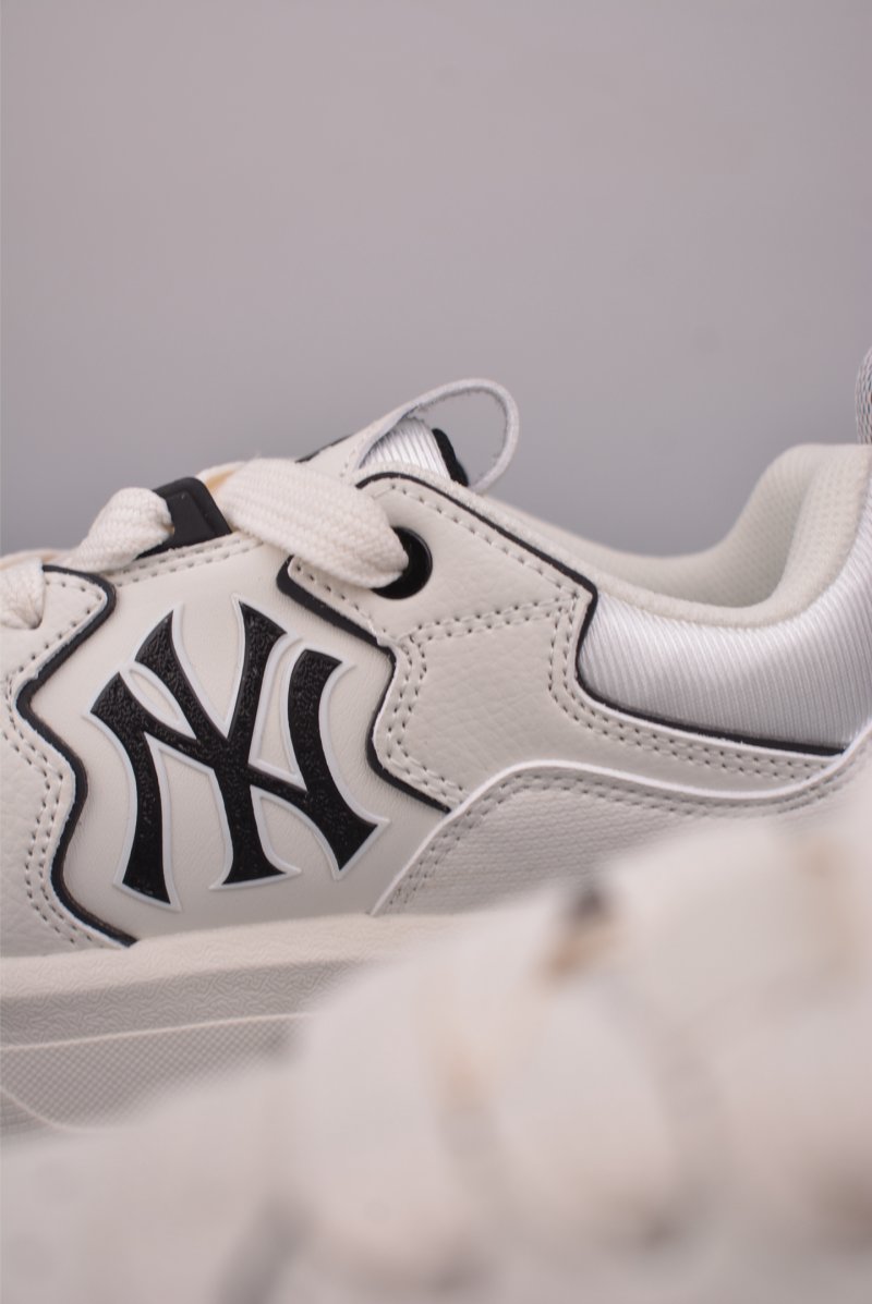 MLB Chunky Liner view