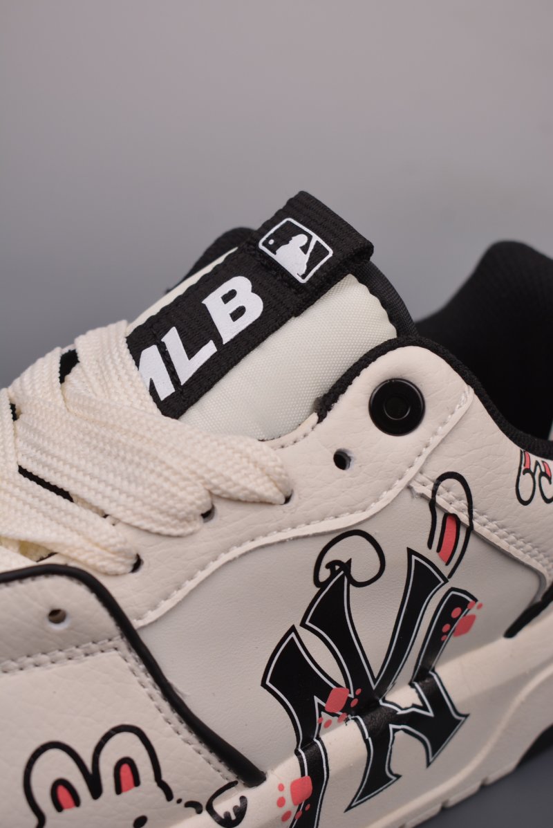 MLB Chunky Liner 'Panda' view