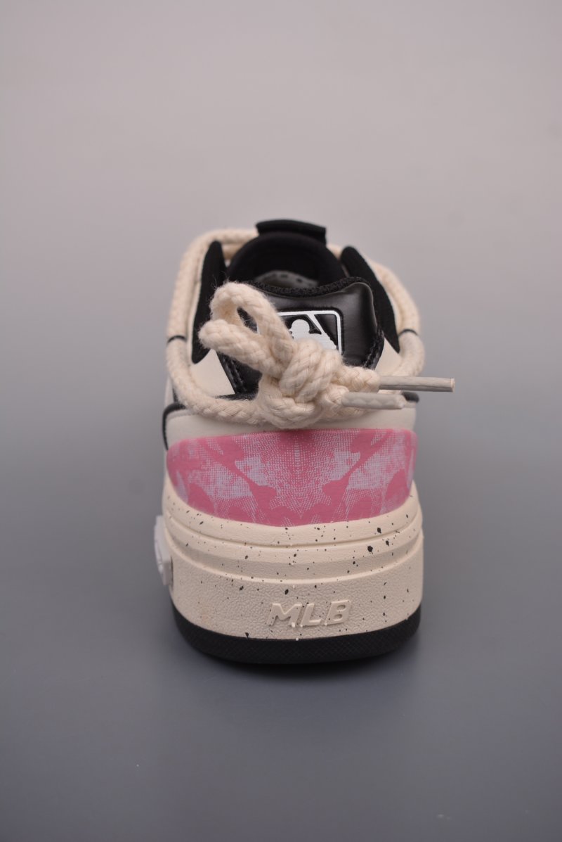 MLB Chunky Liner view