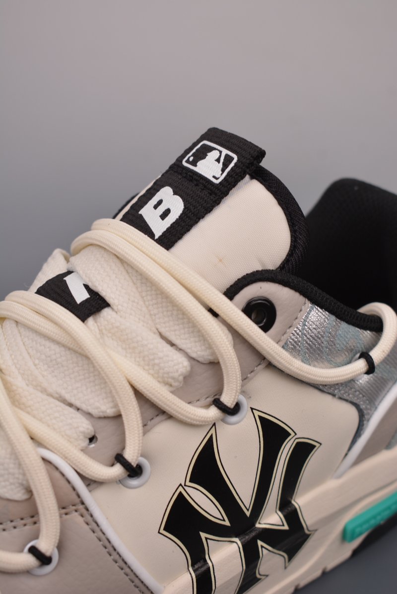 MLB Chunky Liner 'Panda' view