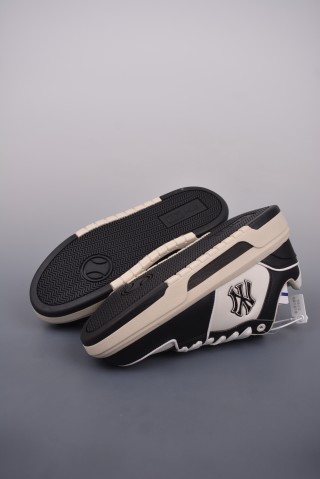 MLB Chunky Liner Basic 'New York Yankees' view 3