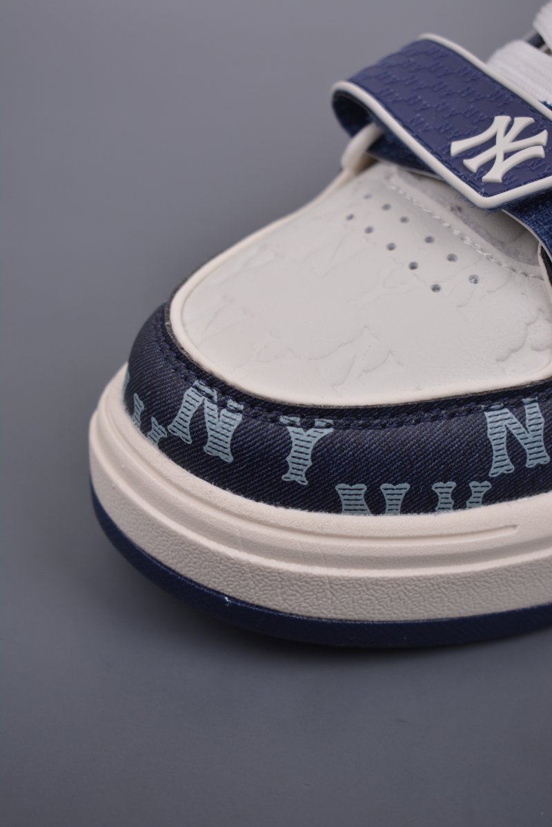 MLB Chunky Liner Basic 'New York Yankees' view